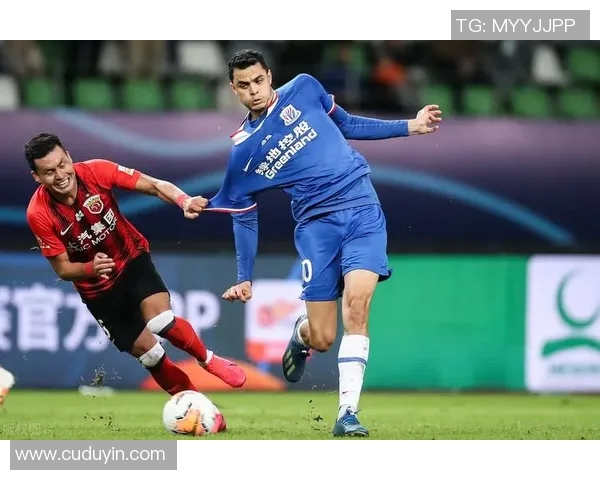 图尔与朗斯激战正酣比分悬念迭起引发球迷热议 图尔与朗斯激战正酣比分悬念迭起引发球迷热议