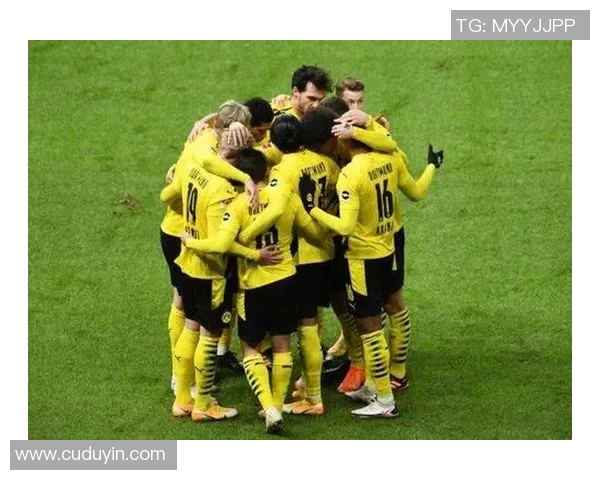 哈维西蒙斯的足球之路：从天才少年到职业球员的成长历程