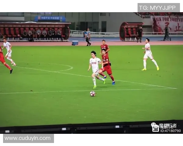 上港与权健精彩对决录播回顾分析及赛后亮点总结