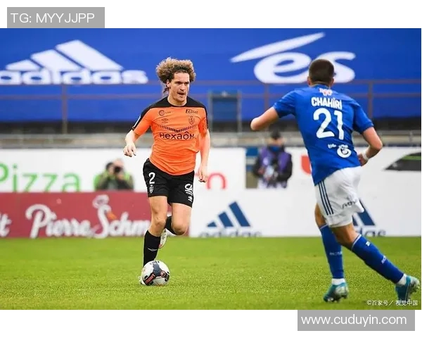 海于松与萨堡的精彩对决揭示了足球战术与团队协作的完美结合 海于松与萨堡的精彩对决揭示了足球战术与团队协作的完美结合