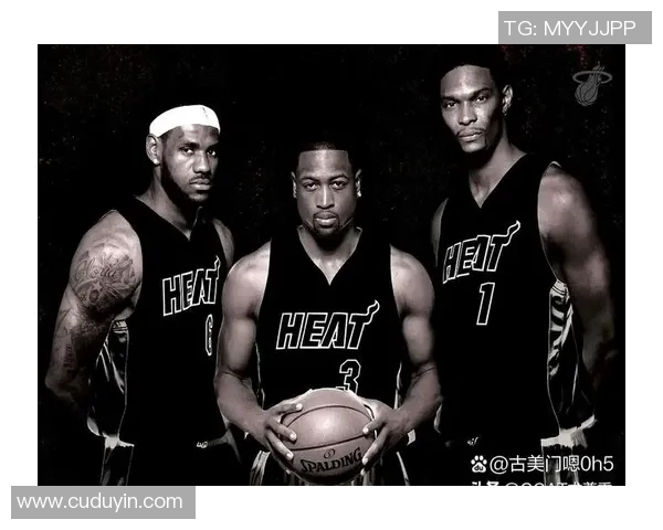 热火三巨头与绿军录像对决的精彩回顾与战术分析 热火三巨头与绿军录像对决的精彩回顾与战术分析