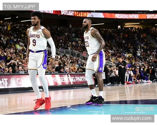 2007年湖人与太阳季后赛激战回顾：经典对决与历史瞬间的重温